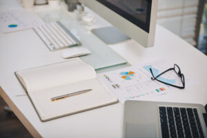 Asesoría fiscal para empresas - Documentos financieros profesionales